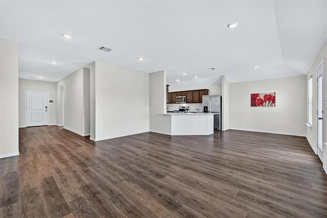 Building Photo - 410 Goliad St