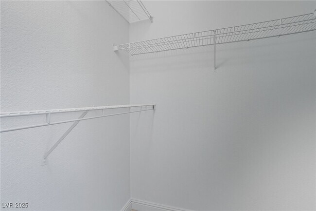 Building Photo - 5055 W Hacienda Ave