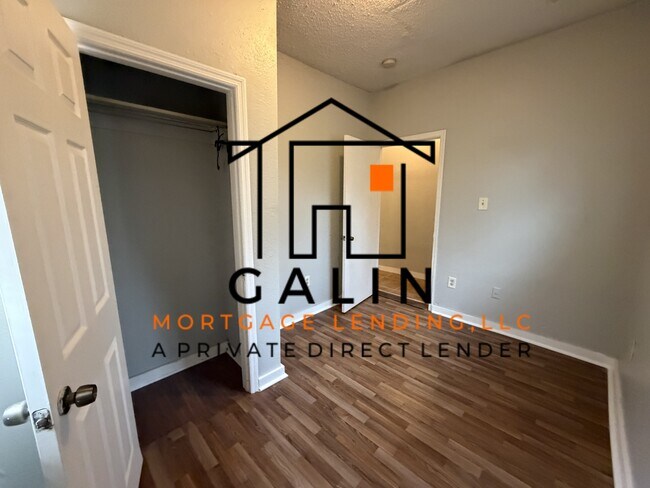 Building Photo - 1247 Carr Ave