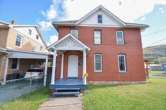 Building Photo - 1st floor, 2 Bedroom in Mill Hall