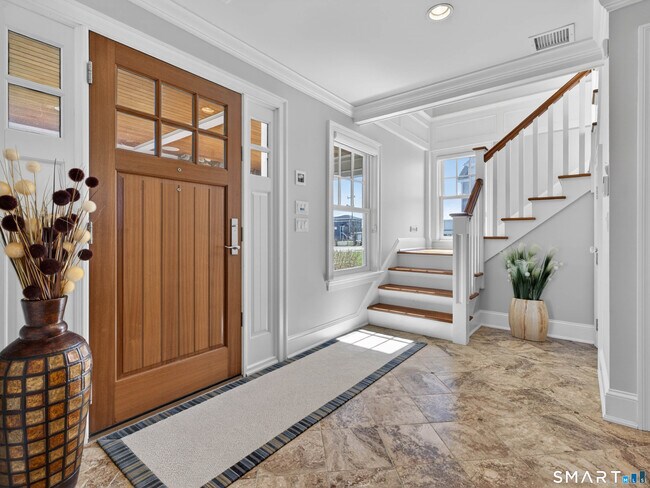 Building Photo - 505 Seaside Ave