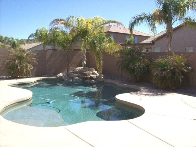 Building Photo - 2333 W Mila Way