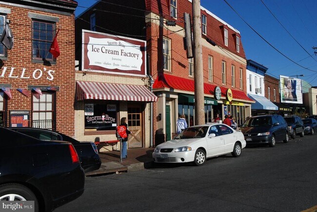 Building Photo - 2155 Scotts Crossing Ct