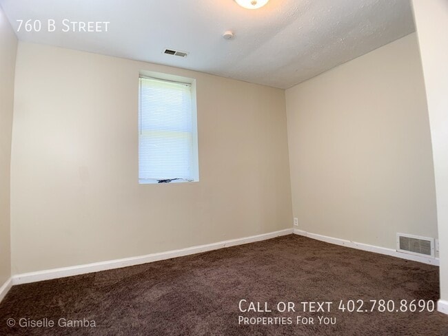 Building Photo - 760 B St
