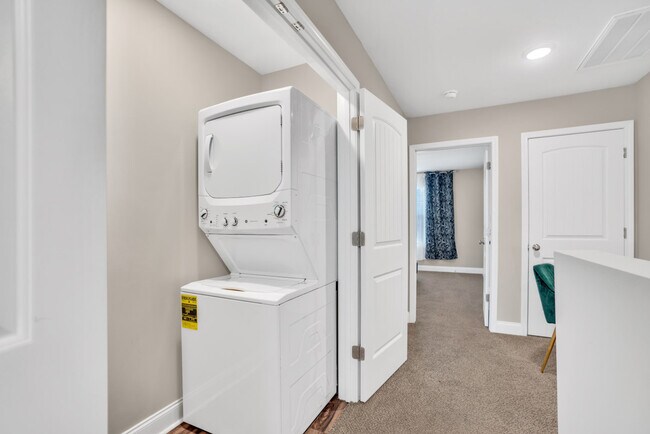 Building Photo - 541 New S Dr