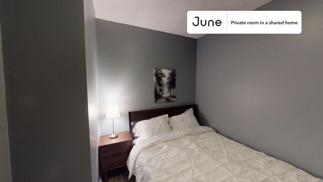 Building Photo - Room in Shared 3 bed/1 bath home in North End
