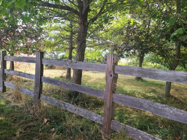 Building Photo - Beautifully Refurbished Farmhouse with Val...