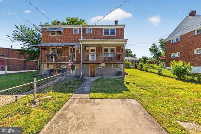 Building Photo - 1524 Barkley Ave