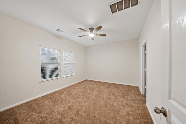 Building Photo - 2516 Pearl Ct