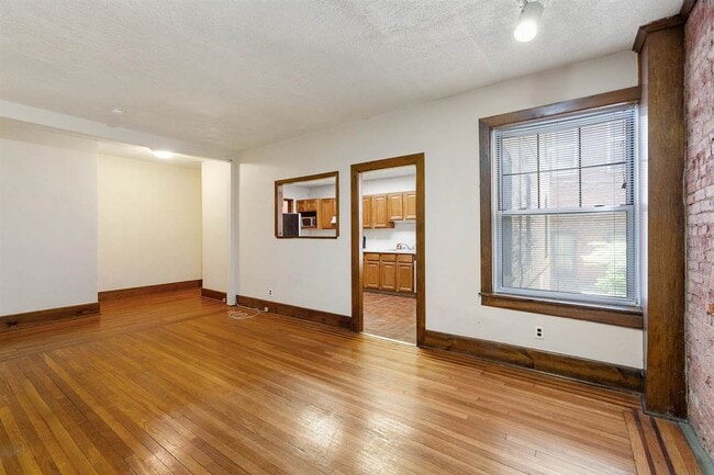 Building Photo - 1000 Hudson St