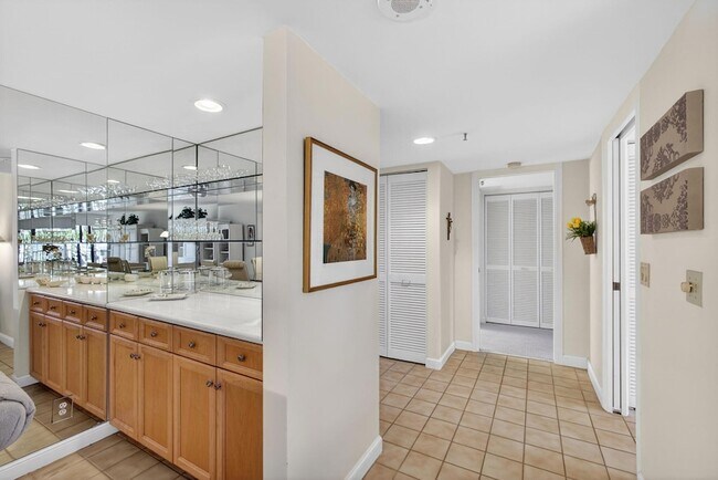 Building Photo - 1190 Jimmy Buffett Mem Hwy