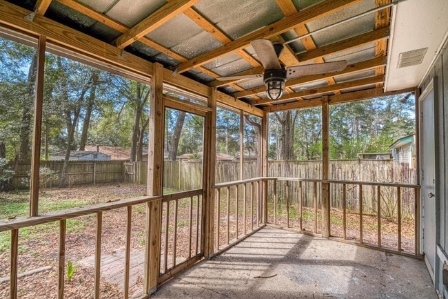 Building Photo - 2039 Hanover Ct