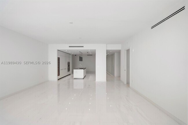 Building Photo - 300 Biscayne Blvd