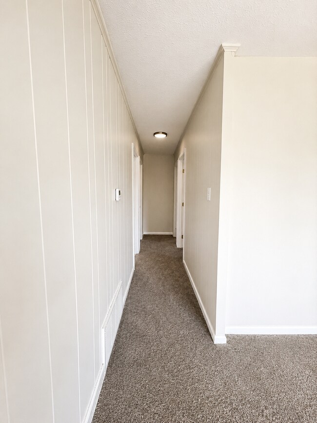 Building Photo - Cozy Columbus Home with Yard and Convenient Location | FREE $500 ON YOUR FIRST MONTH!