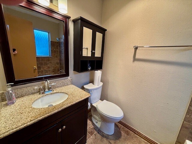 Building Photo - 2201 Fountain View Dr