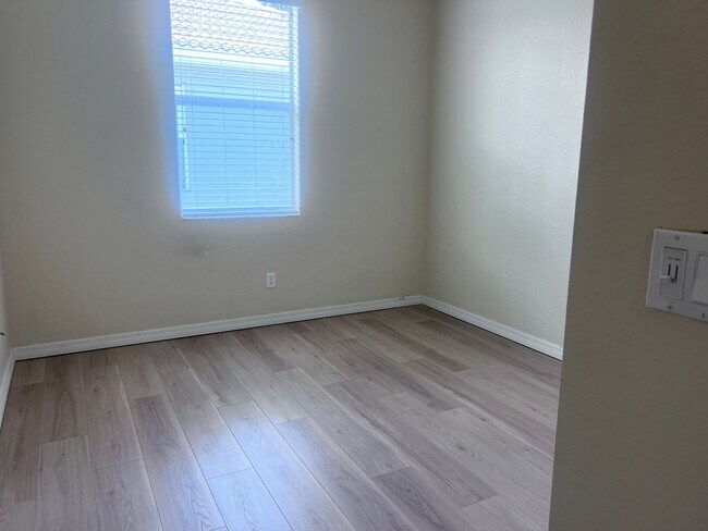 Building Photo - Stoneybrook 4BR/3BA Single Family Home in ...