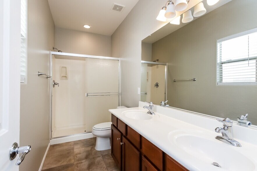 Building Photo - 41538 N Salix Dr