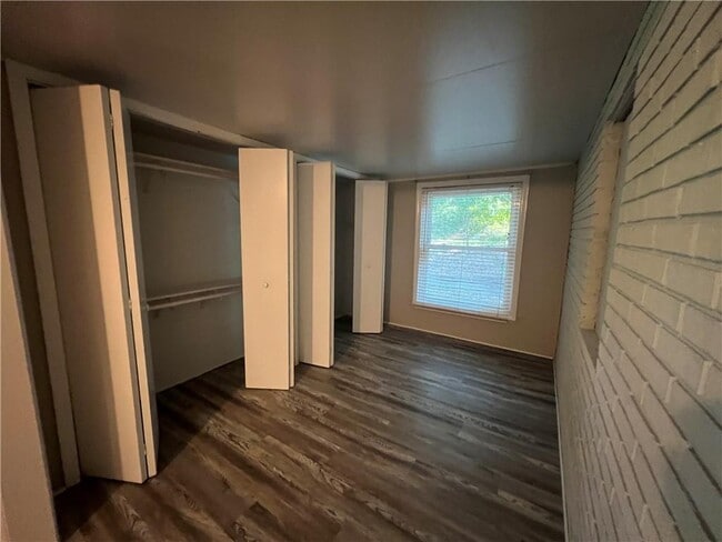 Building Photo - 434 Christopher Dr