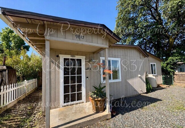 Building Photo - Charming Country Living with Modern Solar Power in Chinese Camp