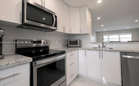 Building Photo - 1501 S Ocean Blvd