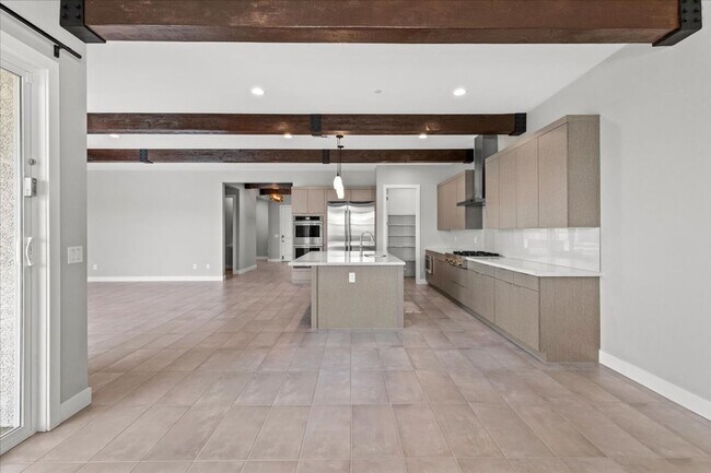 Building Photo - Fabulous Home!