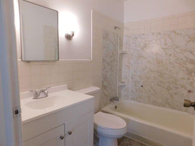 Building Photo - 441 N 16th St