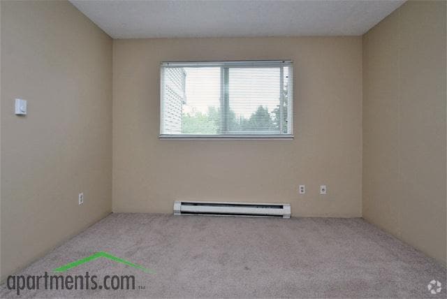 Bedroom - Des Moines Station