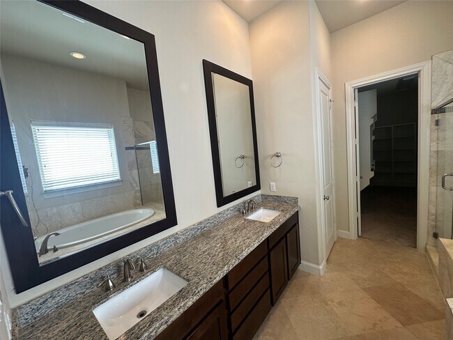 Building Photo - 2021 Fannin Station