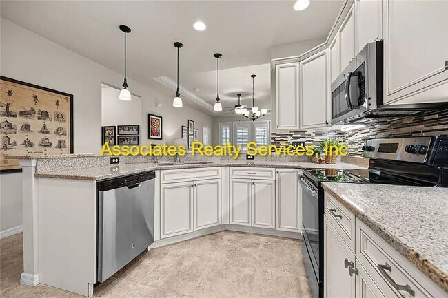 Building Photo - Low-Maintenance 2BR/2BA Townhome in Villas of Westend