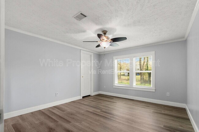 Building Photo - 326 Belton Ave
