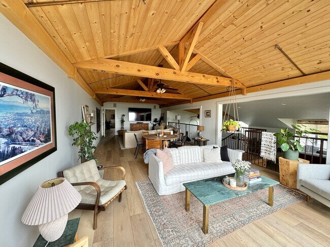 Building Photo - 3730 Roblar Ave