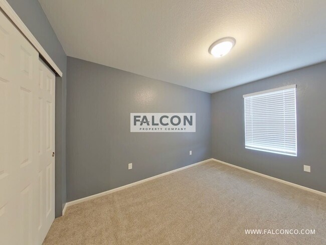 Building Photo - 9279 Birr Ct