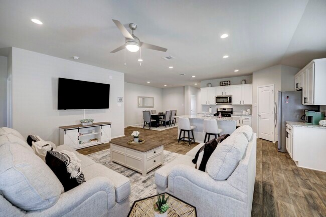 Building Photo - 4306 Isoletta Ct