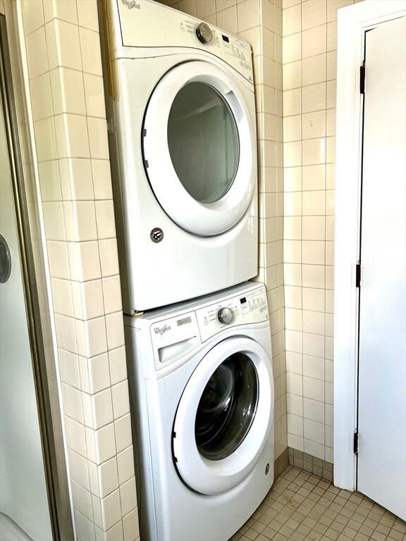 Building Photo - 801 Concord St