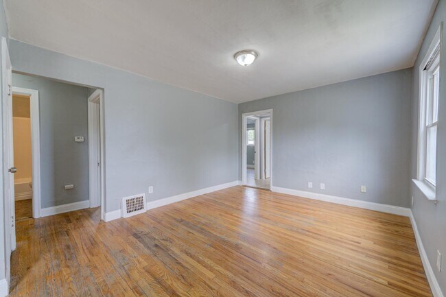 Building Photo - 5717 Beldon Dr