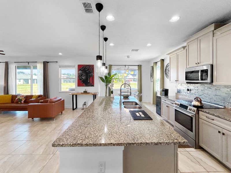 Building Photo - 9714 Provencal Ave