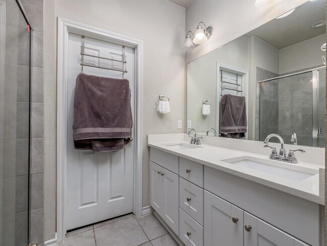 Building Photo - 1919 Rinker Ranch Dr