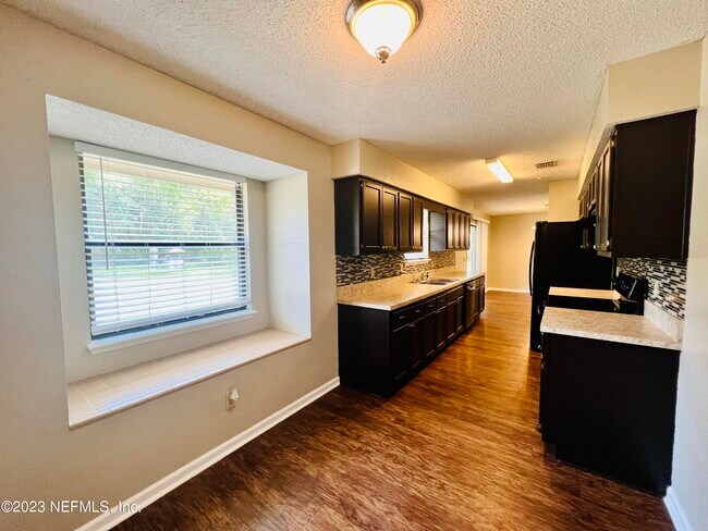 Building Photo - 4652 Antelope St