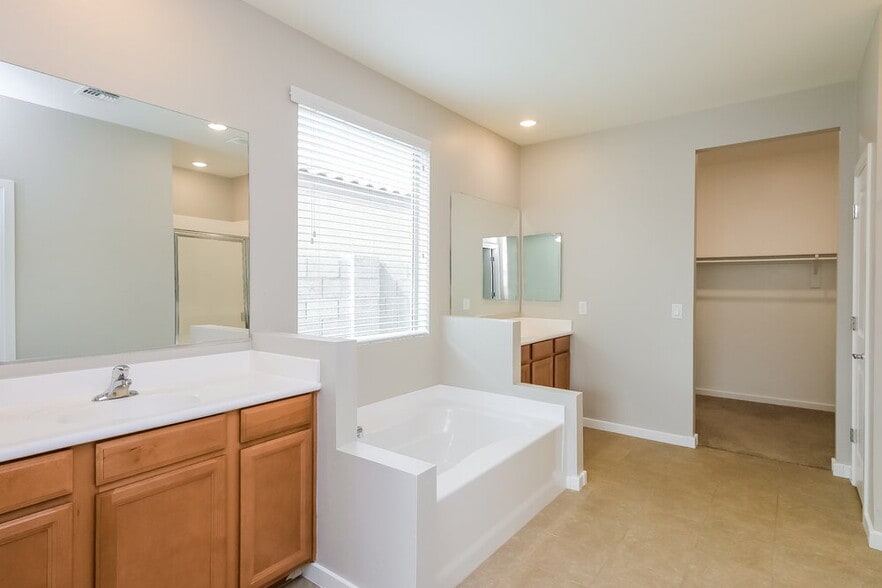 Building Photo - 4235 W Dayflower Dr