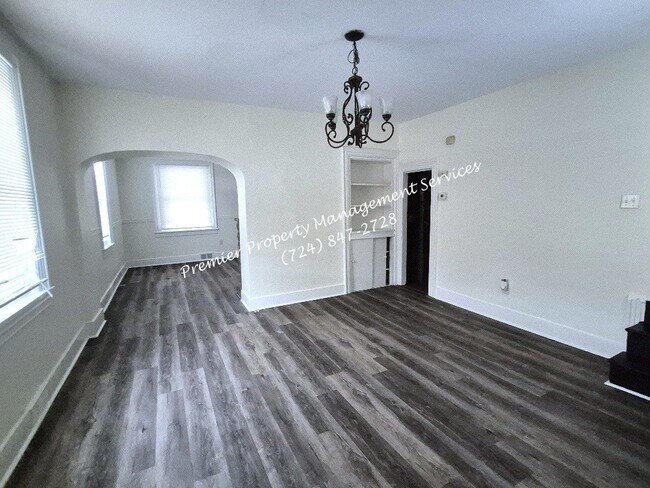 Building Photo - 2518 9th Ave