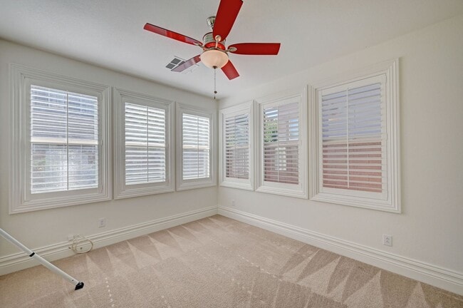 Building Photo - Stunning Rhodes Ranch Four Bedroom