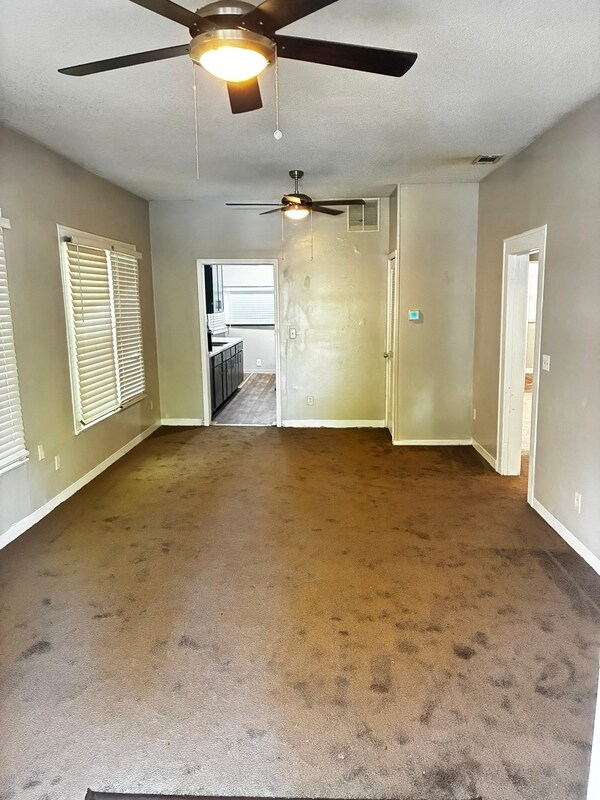 Building Photo - 537 Alder St