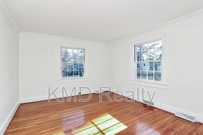 Building Photo - 1400 Matheson Ave