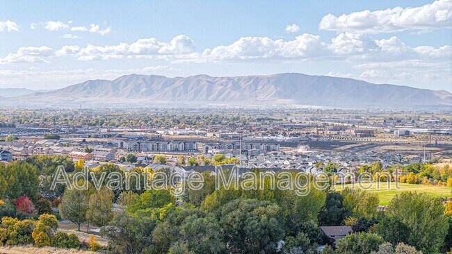 Building Photo - 7 S Moonlit Rd