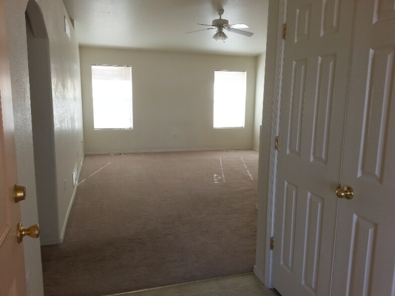 Building Photo - 3607 Bobcat Ln