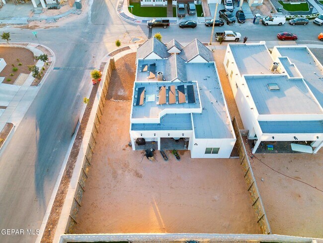 Building Photo - 2300 Tierra Zaria