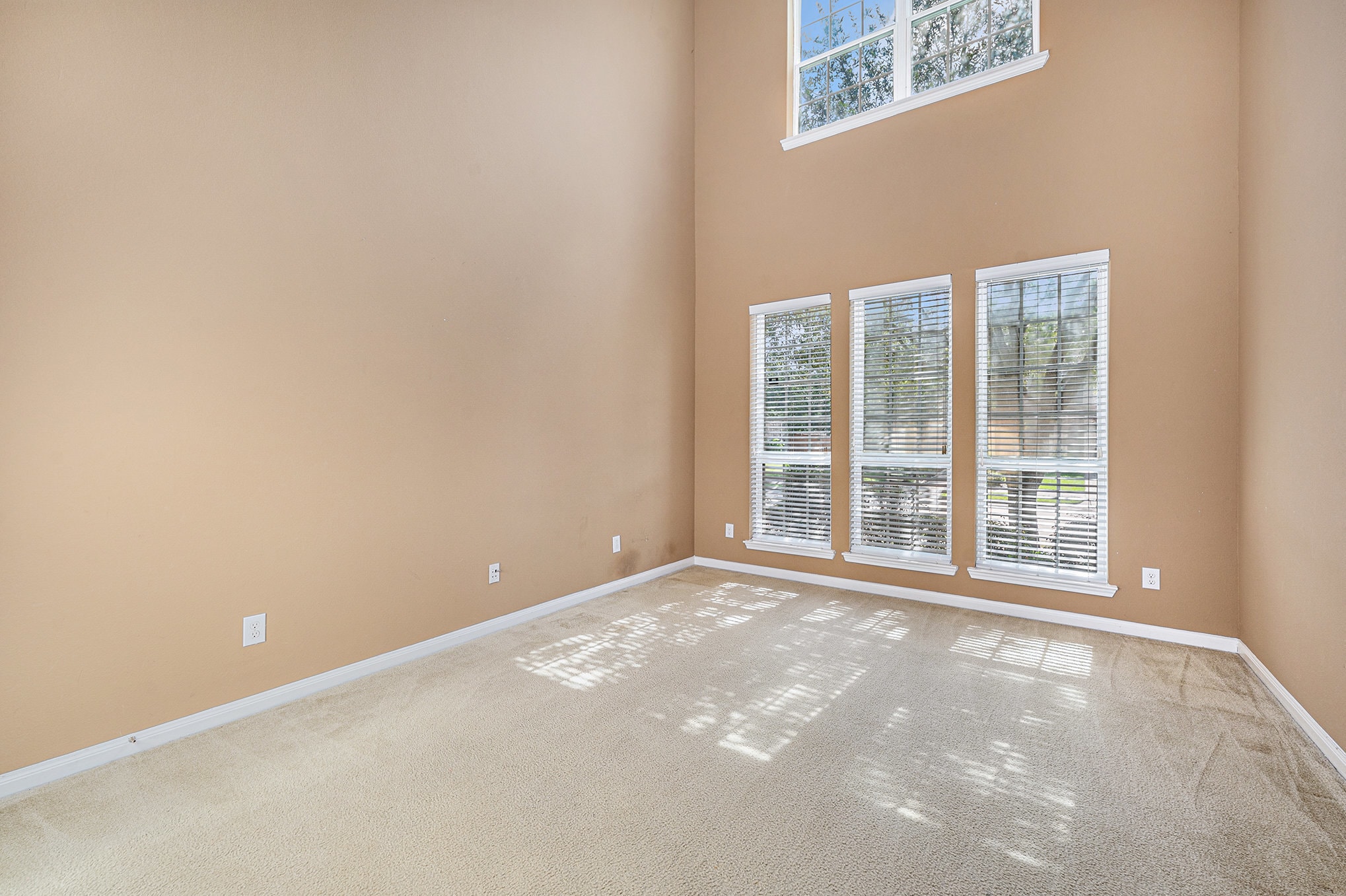 Building Photo - 11011 Kirker Ln