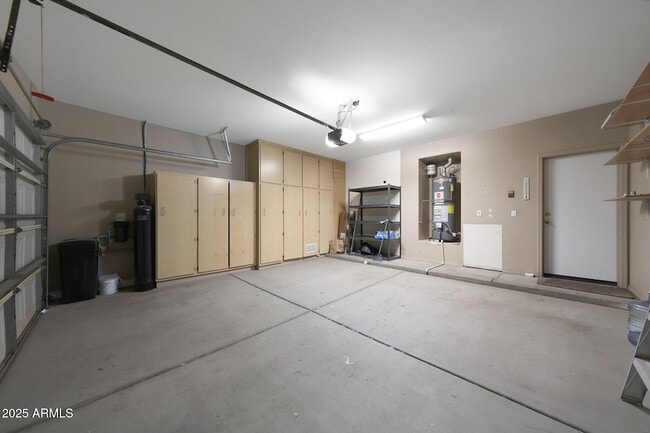 Building Photo - 1642 W Windsong Dr