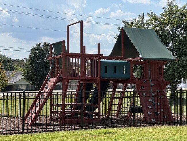 Building Photo - 124 Blackburn Trace