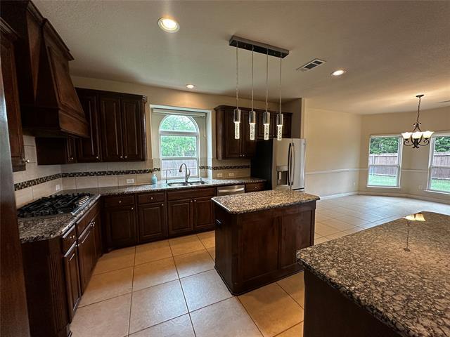 Building Photo - 14524 Marigold Dr